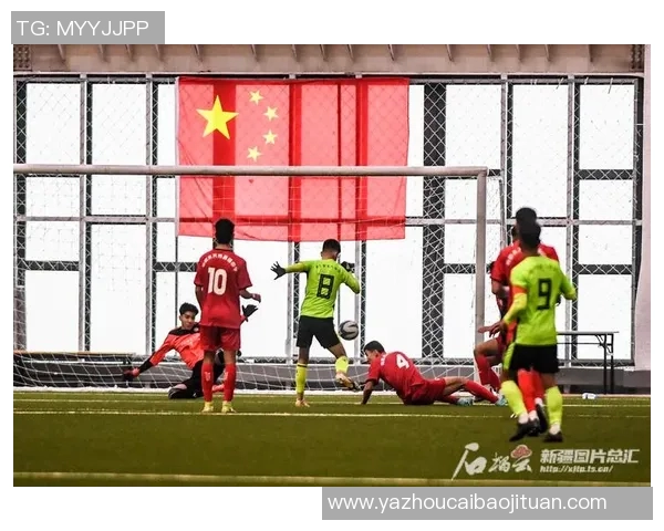 足球巨星相聚绿茵场激情时刻携手握手共展友谊风采